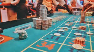 888bbet စလော့ Jackpot နှင့် Slot Games များ ကစားနေသည့် မြင်ကွင်း